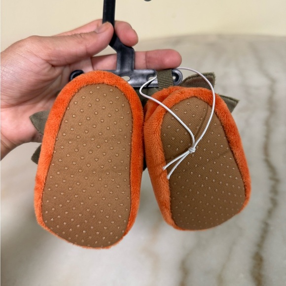 OLD NAVY Baby Pumpkin Slippers Size 3-6M - Picture 3 of 6